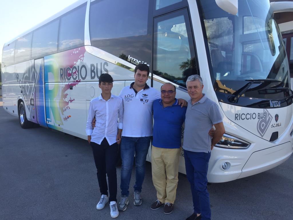 CONSEGNA RICCIO BUS