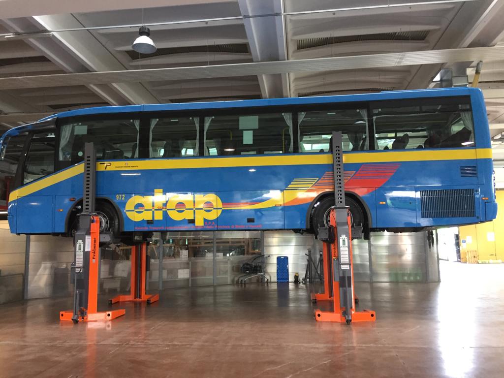 IL NUOVO SOLLEVATORE DELL'OFFICINA IRIZAR!