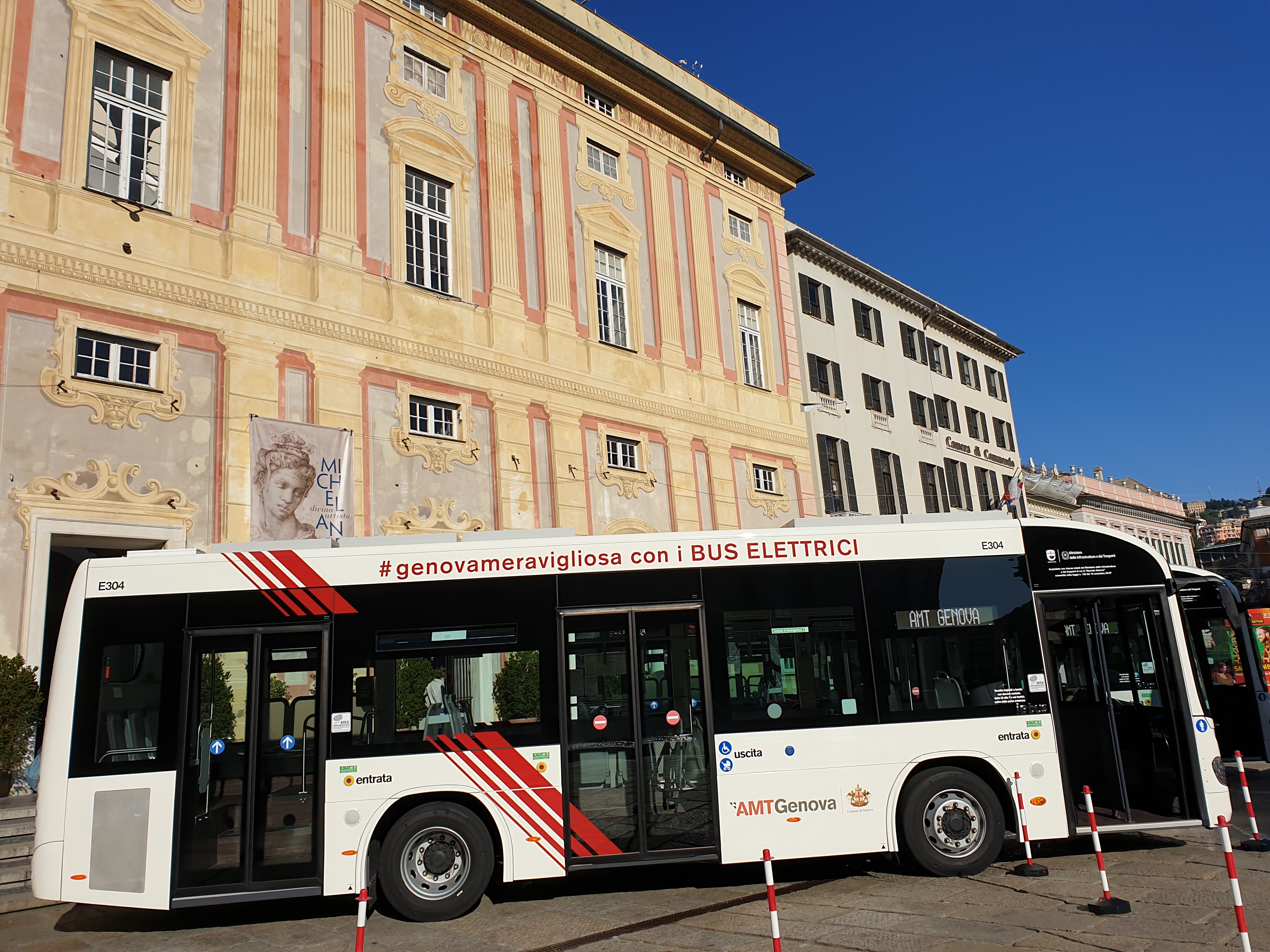L'irizar ie bus è stato presentato a Genova, Italia